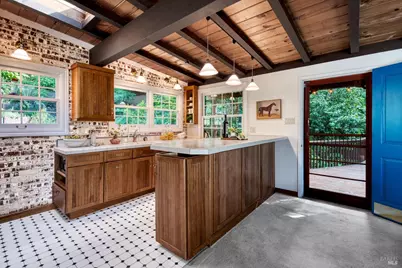 135 Martens Boulevard, San Rafael, CA 94901 - Photo 13