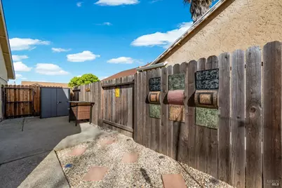 427 Temple Drive, Vacaville, CA 95687 - Photo 65