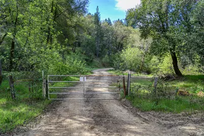 12300 Skaggs Road, Geyserville, CA 95441 - Photo 9