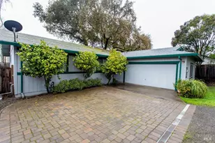 424 Mason St, Healdsburg, CA 95448 - Photo 3