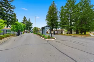 40 Falcon Crest Cir, Napa, CA 94558 - Photo 21