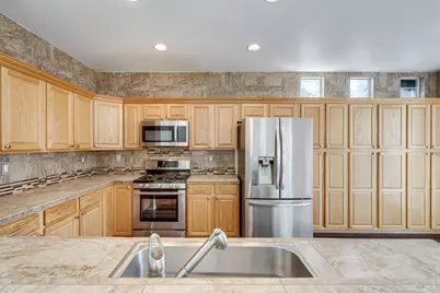 8843 Oakfield Lane, Windsor, CA 95492 - Photo 13