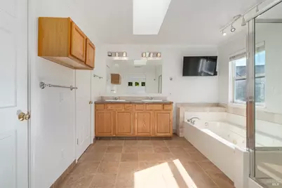 8843 Oakfield Lane, Windsor, CA 95492 - Photo 19
