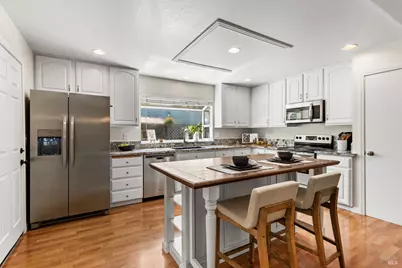 6191 Santa Clara Place, Rohnert Park, CA 94928 - Photo 5