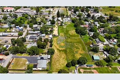 1047 S Wright Road, Santa Rosa, CA 95407 - Photo 1