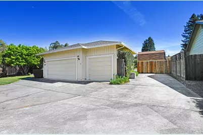 186 Barrio Way, Windsor, CA 95492 - Photo 5