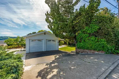 370 W M Street, Benicia, CA 94510 - Photo 5