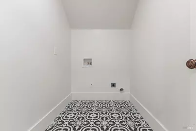 127 Pleasant Avenue, Santa Rosa, CA 95403 - Photo 35