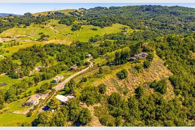 6048 Hyland Way, Penngrove, CA 94951 - Photo 11