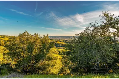 6048 Hyland Way, Penngrove, CA 94951 - Photo 81