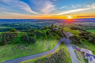 6048 Hyland Way, Penngrove, CA 94951 - Photo 1