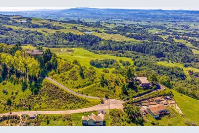 6048 Hyland Way, Penngrove, CA 94951 - Photo 9