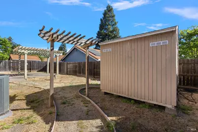 237 Sungate Court, Vacaville, CA 95688 - Photo 33