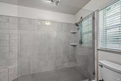 321 Portofino Way, Cloverdale, CA 95425 - Photo 15