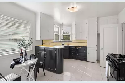 215 Hampshire Street, Vallejo, CA 94590 - Photo 17