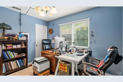 606 Sunnyvale Place, Vacaville, CA 95687 - Photo 29