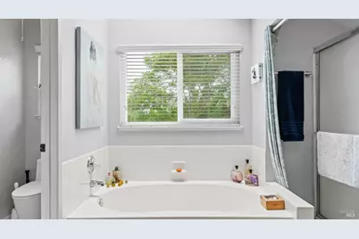 606 Sunnyvale Place, Vacaville, CA 95687 - Photo 43