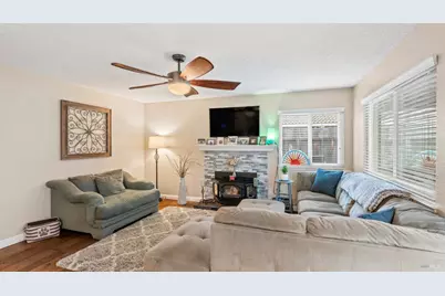 606 Sunnyvale Place, Vacaville, CA 95687 - Photo 23
