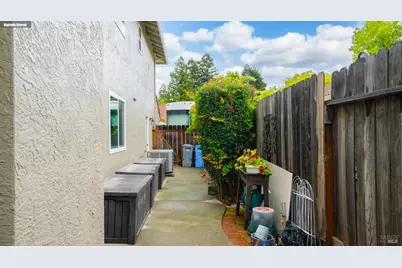 606 Sunnyvale Place, Vacaville, CA 95687 - Photo 45