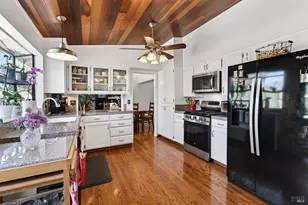 3406 Deerfield Ct, Napa, CA 94558 - Photo 11