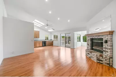 9151 Piccadilly Circle, Windsor, CA 95492 - Photo 5