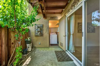 548 Arcadia Drive, Vacaville, CA 95687 - Photo 37