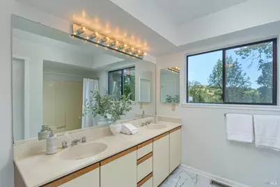 27 Oakwood Court, San Anselmo, CA 94960 - Photo 17