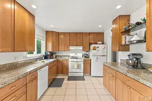 1328 Monte Maria Ave, Novato, CA 94947 - Photo 9