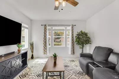543 Vega Way, Vacaville, CA 95687 - Photo 9
