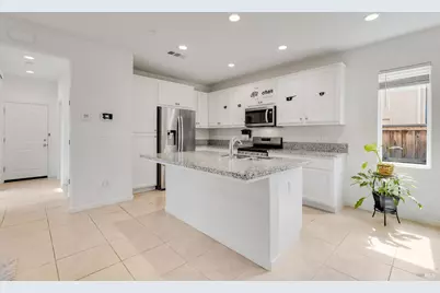 543 Vega Way, Vacaville, CA 95687 - Photo 5