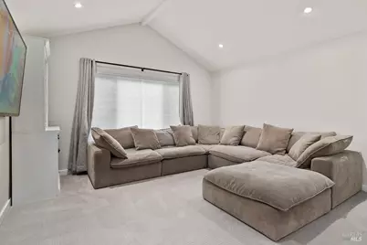 7685 Beverly Drive, Rohnert Park, CA 94928 - Photo 9