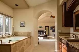 1312 Summit Dr, Calistoga, CA 94515 - Photo 29