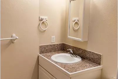 1022 Ruth Place, Santa Rosa, CA 95401 - Photo 15