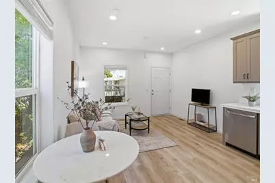 108 Ensenada Drive, Novato, CA 94949 - Photo 3