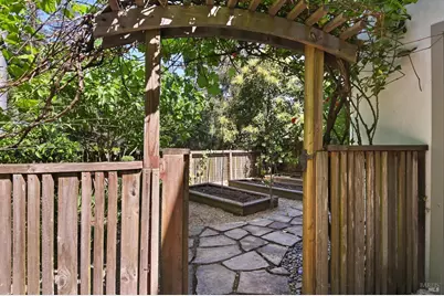 17 Redwood Drive Drive, San Rafael, CA 94901 - Photo 9