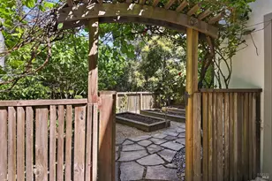 17 Redwood Dr Dr, San Rafael, CA 94901 - Photo 9