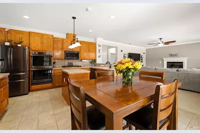 1001 Barkwood Court, Vacaville, CA 95687 - Photo 27