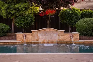 1001 Barkwood Ct, Vacaville, CA 95687 - Photo 5