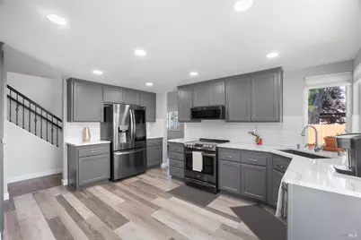 331 Bridgeport Court, Vacaville, CA 95687 - Photo 23