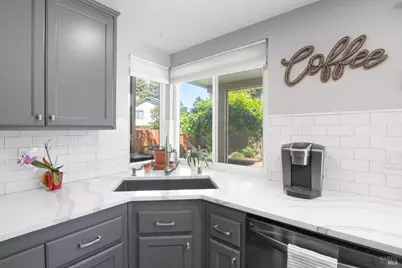 331 Bridgeport Court, Vacaville, CA 95687 - Photo 21