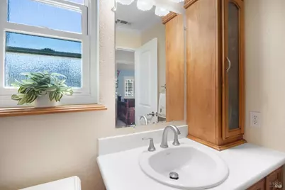 331 Bridgeport Court, Vacaville, CA 95687 - Photo 41