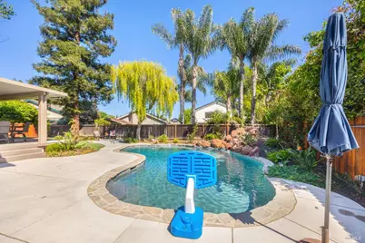 331 Bridgeport Court, Vacaville, CA 95687 - Photo 57