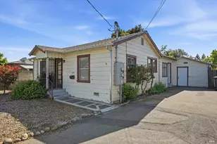 819 Center St, Healdsburg, CA 95448 - Photo 17