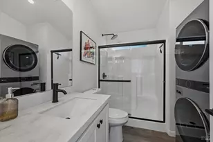 819 Center St, Healdsburg, CA 95448 - Photo 27