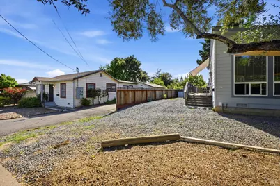 819 Center Street, Healdsburg, CA 95448 - Photo 19