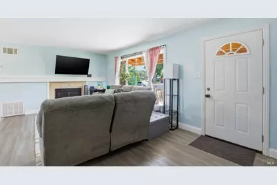 913 5th Street, Fairfield, CA 94533 - Photo 9