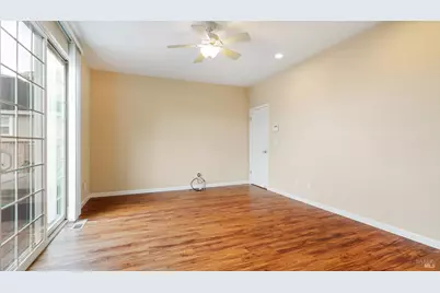 930 Russell Avenue, Santa Rosa, CA 95403 - Photo 21
