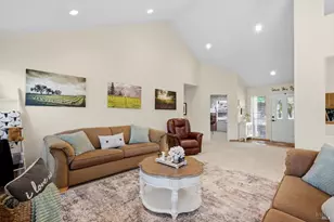 258 Circle Oaks Dr, Napa, CA 94558 - Photo 17