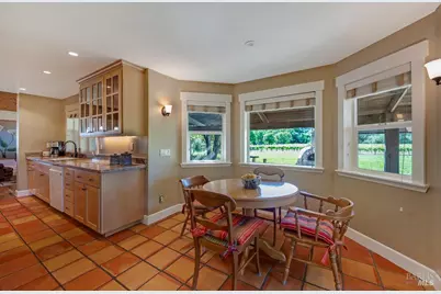 655 W Grant Street, Healdsburg, CA 95448 - Photo 11