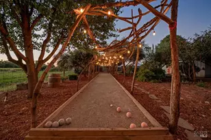 655 W Grant St, Healdsburg, CA 95448 - Photo 29